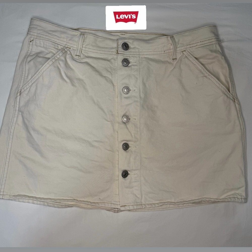 Levi's Cream Button-Up Skirt